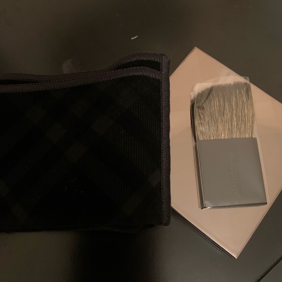 Limited edition! New Burberry Doodle Palette Blush - Bright Pink - Picture 6 of 7